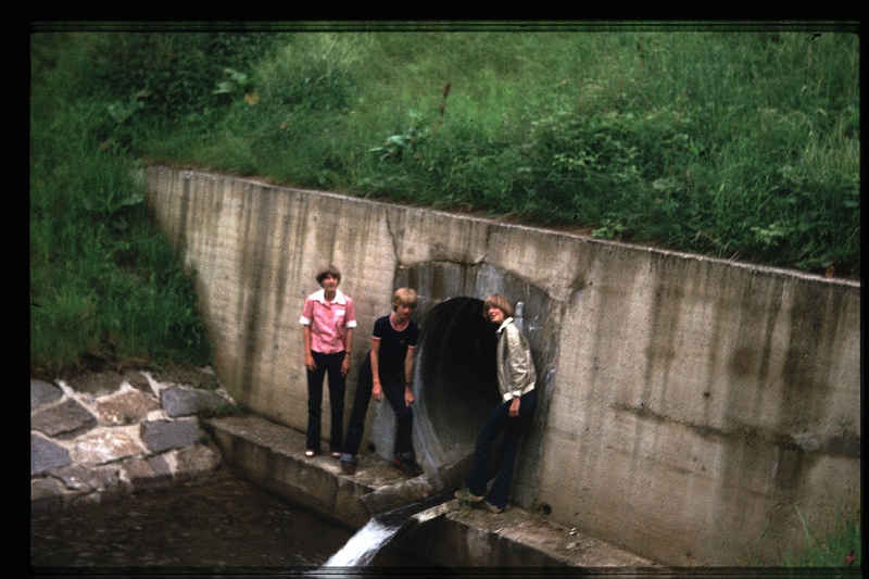 13.Oostenrijk jul 1978 Brigitte,Marion,Peter.JPG